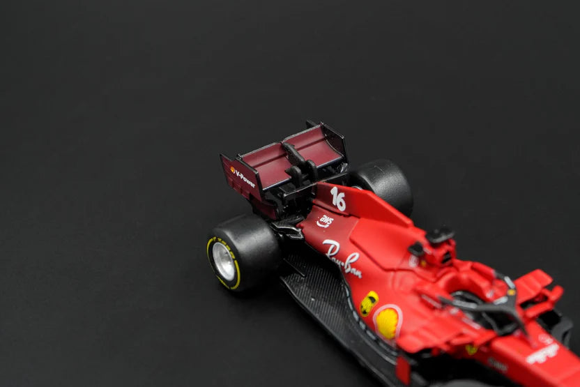 Ferrari F1 SF21 (2021) - Monoplaza a Escala 1:18 (Charles Leclerc / Carlos Sainz)