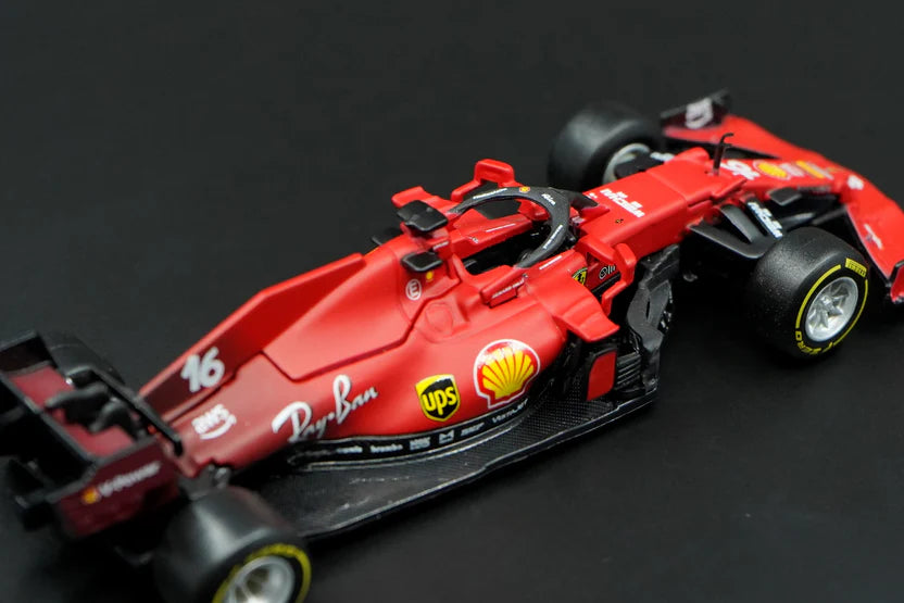 Ferrari F1 SF21 (2021) - Monoplaza a Escala 1:18 (Charles Leclerc / Carlos Sainz)