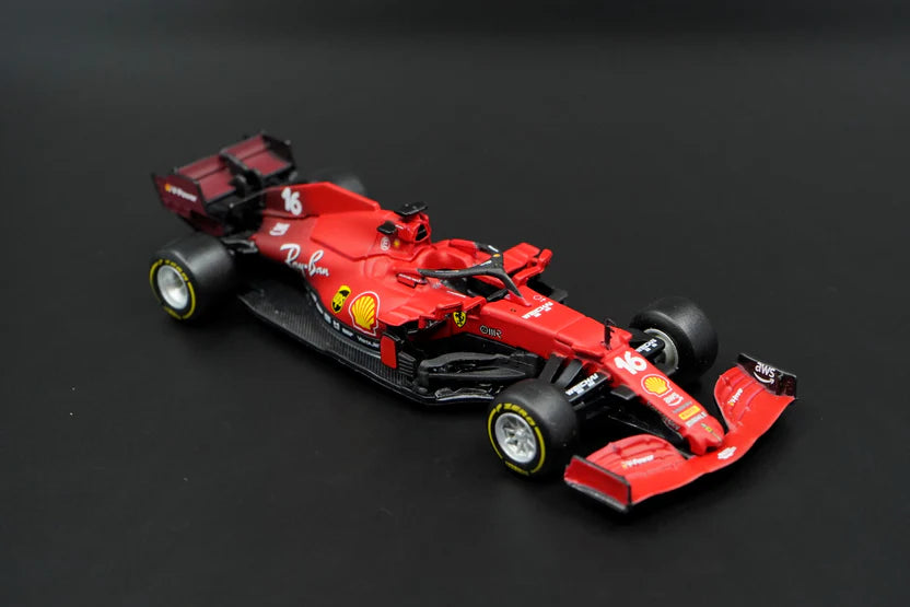 Ferrari F1 SF21 (2021) - Monoplaza a Escala 1:18 (Charles Leclerc / Carlos Sainz)