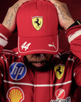 Escudería Ferrari HP Gorra Oficial de Lewis Hamilton 2025 Rojo